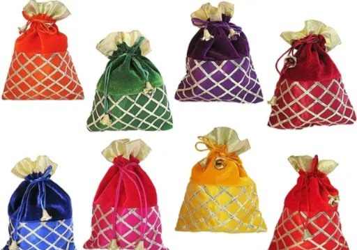 Traditional Velvet Gota Potli Handbag for Women Elegant Shagun Gifting Pouches for Weddings Mehandi Jewelry Chinese New Year