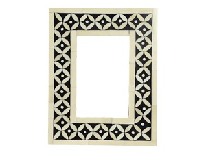 Cadre photo en os incrusté artisanal de luxe, un chef-d'œuvre de l'artisanat artisanal qui combine élégance et fonctionnalité - Product Image 3