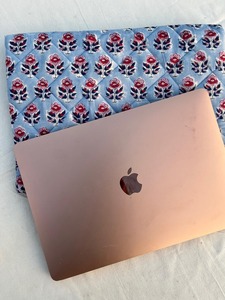 Funda protectora para tableta portátil con cremallera de algodón acolchada floral y azul con logotipo de tamaño personalizado de fabricante y mayorista - Product Image 4