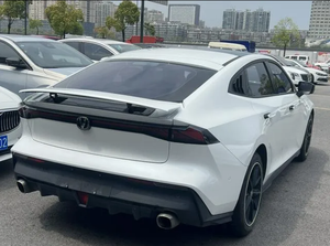 UNI-V 2025 1.5T AWD con Navegación Inteligente, Auto Usado Automático, Neumáticos R15, Interior Claro, Asientos de Cuero, Volante a la Izquierda, Llantas de Aleación de Aluminio - Product Image 5