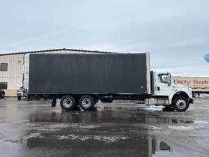 Camion plateau à double essieu M2 2020 – Puissant moteur de 300 CV, transmission automatique à 6 vitesses, robuste et offrant des performances optimales - Product Image 4