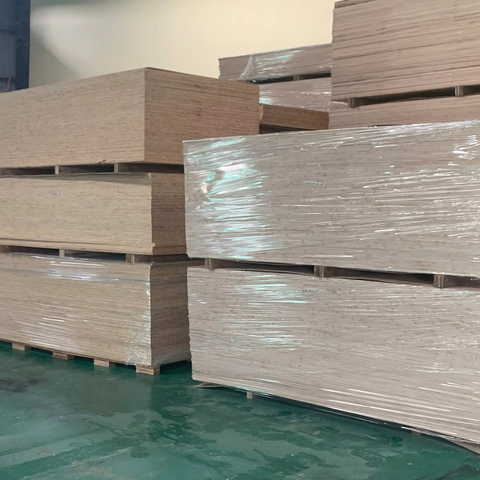 Wholesale Anti-Slip Natural Pine Plywoods Best Quality Rubber Core 9/12/15/18mm E0 Formaldehyde Construction Furniture