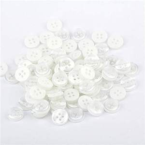 Botones de camisa de plástico ecológico pulido para coser prendas de vestir, sastrería, diseñadores de moda y proyectos de ropa DIY DE LA India - Product Image 1