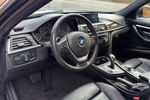 BMW 330i xDrive Sports Wagon 2017 Usado, Motor Turbo de 4 Cilindros, Tracción en las Cuatro Ruedas, Equipamiento Completo, Sin Modificar - Product Image 3