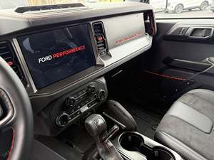 Pick-up tout-terrain haute performance d'occasion 2025 Raptor R 4 portes 4x4 - Product Image 5