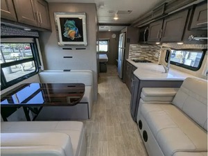 2021 T-h-o-r Motor <b>Coach</b> O-M-N-I S-V-3-4 ready for sale - Product Image 4