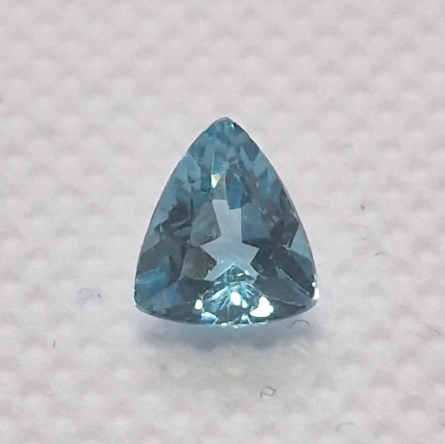 100% ánh sáng tự nhiên màu xanh apatite mặt tam giác Loose đá quý được chứng nhận ở chất lượng cao giá bán buôn sẵn sàng để tàu đá quý