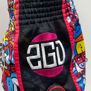 กางเกงขาสั้นมวยไทยสำหรับผู้ชายผู้หญิงกางเกงขาสั้นเทควันโดสำหรับผู้ชายดีไซน์สองสีแบบปรับแต่งได้ - Product Image 4