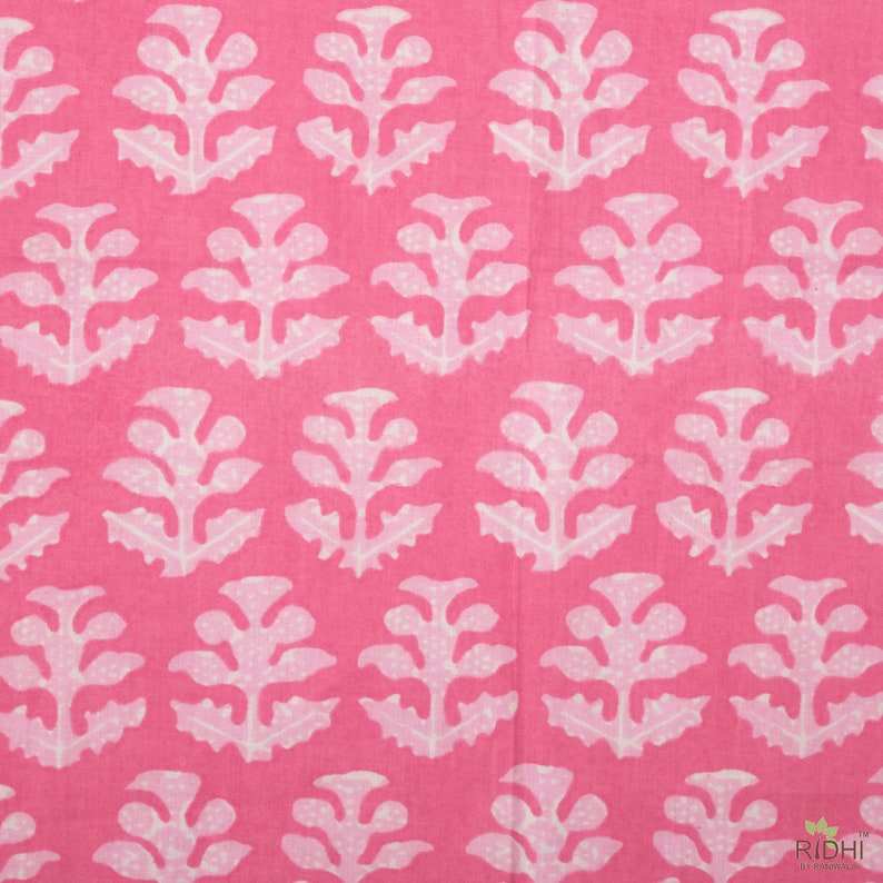 แตงโมและน้ำมะนาวสีชมพู