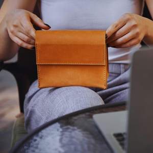 Bolsa de Viaje Organizadora de Cables de Cuero Compacta de Lujo, Impermeable y Resistente a Golpes para Uso Diario, para Cargadores USB, Auriculares y Cables, Proveedor OEM - Product Image 3