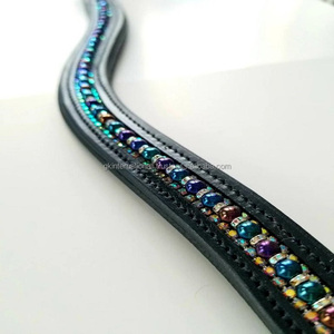 Meilleure vente Bande de front de cheval en cuir rembourré noir vide canal incrusté de cristaux multicolores perles strass bande de front bling - Product Image 6