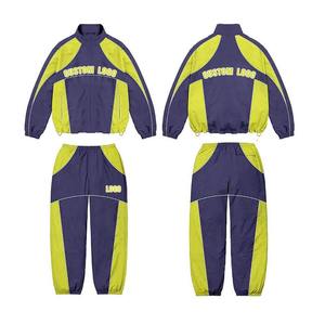 ผู้ผลิต OEM เสื้อแจ็คเก็ตกันลมพิมพ์ลายสีสันแบบกำหนดเอง ชุดวอร์ม กางเกงวอร์มขายาว ชุดแทรคสูทผู้ชาย แห้งเร็ว - Product Image 2