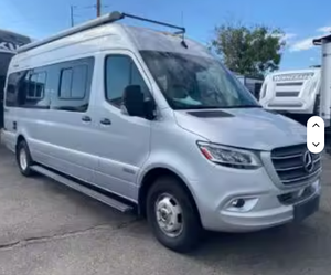 Autocaravana Winnebago Clase B RV Boldt 70BL nueva para acampar - Product Image 5