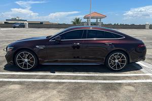 AMG GT53 2022 de 4 Puertas, 429 hp, Motor Turbo de 6 Cilindros, Tracción en las Cuatro Ruedas, Edición Exclusiva del Fabricante, Rojo Rubellite Metálico - Product Image 3
