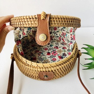 Venta al por mayor artesanías Vietnam único Vintage bambú ratán bolso para mujeres mimbre Bali bolsas para picnic al aire libre vacaciones de verano - Product Image 5