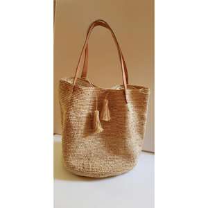 Vente en gros de pantoufles et sandales marocaines en raphia faites à la main, chaussures tissées écologiques pour femmes et hommes, fournisseur direct de commandes en gros - Product Image 1