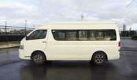 Toyota Hiace Van d'occasion à faible kilométrage, 15 places, BUS VOITURE