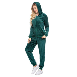 Ensemble de survêtement pour femme en velours, coupe régulière, décontracté, à capuche, hiver, lourd, respirant, haut à manches longues, cordon de serrage, longueur totale - Product Image 1