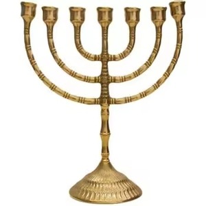 Centro de mesa de latón Candelabro de 9 brazos Soporte de vela para uso en bodas e iglesias Disponible en tamaños personalizados para una decoración elegante - Product Image 2