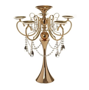 Candélabre en or orné sculpté à la main, support de bougie de qualité supérieure pour une décoration intérieure élégante et luxueuse - Product Image 6