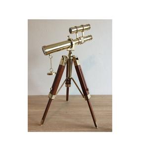 Telescopio Tradicional de Latón y Madera con Soporte de Madera para Exhibición de Coleccionistas - Product Image 1