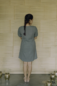 Robe courte de créateur en coton brodé à manches courtes pour femmes, nouvelle collection - Product Image 2