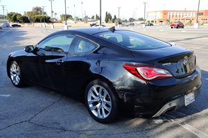 Hyundai Genesis Coupé 3.8 d'occasion en excellent état, modèle 2016 - Product Image 4