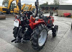 Livraison gratuite VST Fieldtrac 180D tracteur agricole avec chargeur à fixation rapide et godet 4WD 18.5HP moteur Diesel 540 PTO 3 points d'attelage - Product Image 2