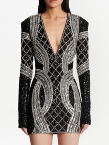 Femmes élégant antistatique à manches longues robe de soirée noir strass embellissement Logo personnalisé disponible pour la vente en gros pour - Product Image 2