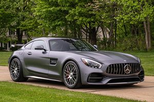 Mercedes-AMG GT C Coupé 2018 Usado en Excelentes Condiciones, 31k Millas, Motor V8 Twin-Turbo, Paquete AMG Dynamic Plus, Tuning ECU AlpineMMS Stage 2 - Product Image 3