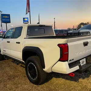 Toyota Tacoma Hybrid TRD 2024 d'occasion, conduite à gauche, moteur turbo, transmission automatique, transmission intégrale, jantes R18, intérieur clair, sièges en cuir - Product Image 1