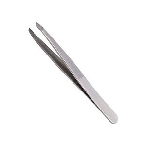 Pinzas de pestañas negras inclinadas de acero inoxidable de grado profesional Características DE SEGURIDAD Uso para extensión de pestañas y cabello encarnado - Product Image 4