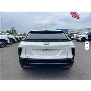 NO DENT CLEAN 2024 Cadillac LYRIQ d'occasion, SUV électrique automatique sport avec toit ouvrant panoramique disponible - Product Image 5