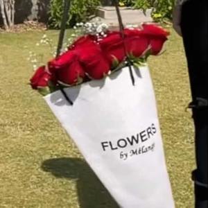 Bolsa de regalo floral ecológica Bolsa de papel blanco para Rosas con asa Elegante bolsa de papel Kraft blanco - Product Image 3