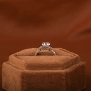 Bague de mariage de luxe en or massif 18KT coupe princesse diamant de laboratoire solitaire de fiançailles classique certifié IGI cadeau parfait - Product Image 5