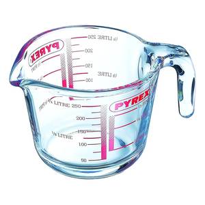 Jarra Medidora de Alimentos Graduada Pyrex de 250 ml, Transparente y Roja (259B000 8016) - Product Image 1