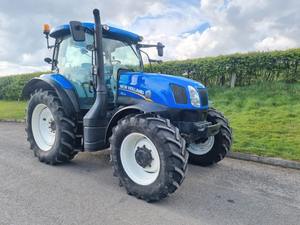 Tractor nuevo y holandés T6.155 bastante usado a la venta - Product Image 4