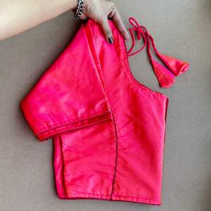 Vente chaude Meilleur Tissu Couleur Incroyable Pattu Soie Blouse Plaine Fournisseur Indien Et Exportateur Au Taux Le Plus Bas - Product Image 2