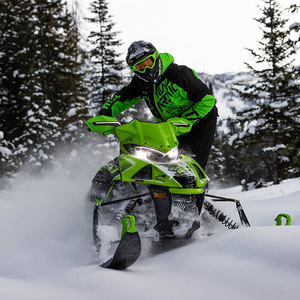 Motoneige Arctic Cat Riot 9000 ATAC ES 2024, 4 temps, 998 cm3, 3 cylindres, turbocompressé, hybride/électrique/essence - Product Image 2