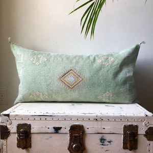 Almohadas de seda de cactus extra grandes hechas a mano de color verde - Product Image 3