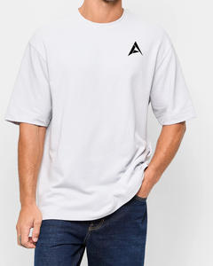 T-shirt surdimensionné exclusif au look unique pour hommes 100% coton doux avec logo personnalisé et commande en gros d'impression numérique disponible - Product Image 1