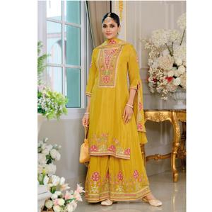 Nouvelle collection de costumes palazzo avec dupatta en soie chinon, broderies et sequins, avec travail de miroir véritable. - Product Image 1