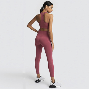 Conjunto de yoga deportivo para mujer de alta calidad Patrón sólido Sujetador superior largo y mallas Precio de fábrica Mejor diseño para la venta - Product Image 5