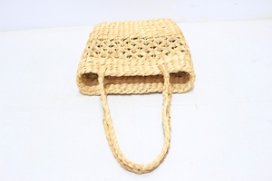 Sacs à main fourre-tout décontractés en paille faits à la main de style plage avec fermeture à glissière Sacs à bandoulière quotidiens en jacinthe d'eau écologiques - Product Image 5