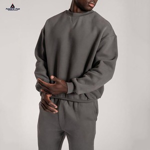 Venta al por mayor Heavyweight Fleece Sweat Suit 2 piezas Sudadera con capucha de cuello redondo de gran tamaño y pantalones de chándal Set Jogger para los hombres - Product Image 2