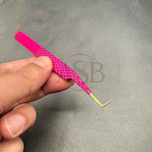 Pince à épiler d'extension de cils à pointe dépoussiérée en diamant en acier inoxydable durable Logo personnalisé Pince à épiler à volume pointu à 90 degrés - Product Image 6