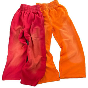 Pantalon de survêtement ample en coton lourd pour homme, style streetwear, logo personnalisé, délavé au soleil, décontracté, coupe droite, lavage à l'acide, style à devant plat - Product Image 1