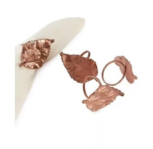 Rond de serviette en cuivre élégant de forme ronde disponible articles de vaisselle serveur de tissus prix raisonnable de vente - Product Image 2