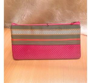 Pochettes et pochette en tissu léger faits à la main sac fourre-tout décontracté magnifiquement brodé pour un usage quotidien - Product Image 5