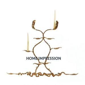 Candelabro Navideño de Lujo Hecho a Mano en Aluminio con Diseño de Palmera para Decoración del Hogar y Bodas, India - Product Image 6